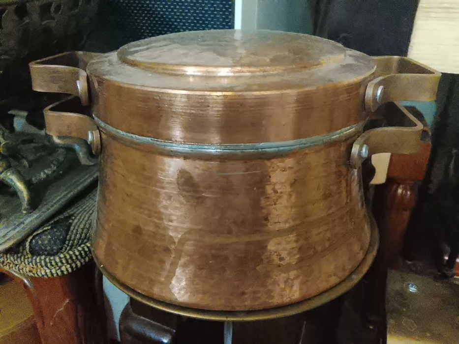 Солидная кастрюля из латуни