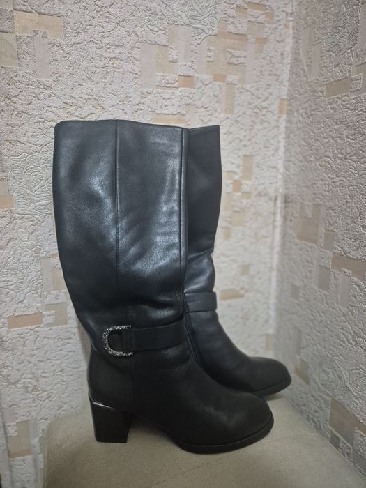 Женская обувь зимняя.