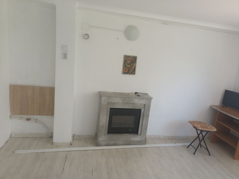 spatiu com stradal - zona centrala  - 30 + 12 mp - termen lung