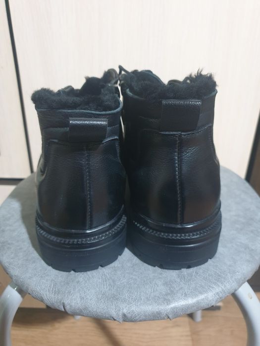 Зимняя кожаная обувь 39 размера