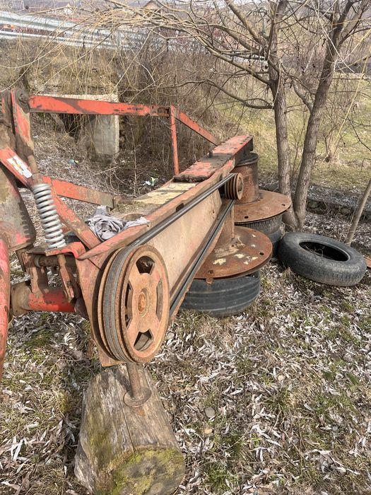 Tractor u445 cu set utilaje(coasa, grebla,plug)