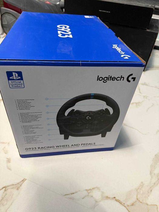 Чисто нов волан Logitech G923 за компютъра и Playstation