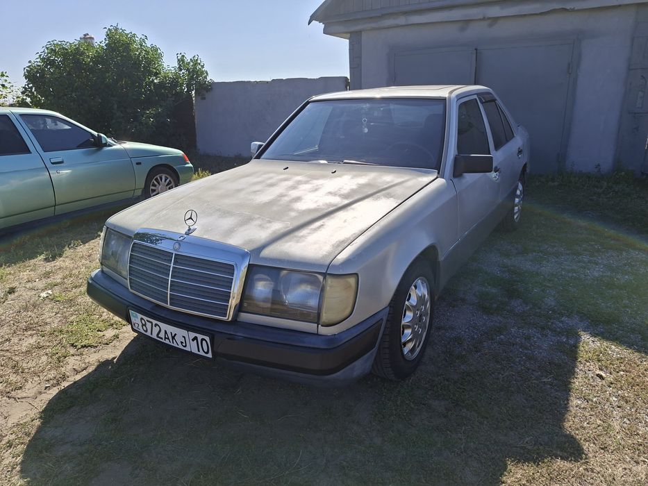 Mercedes-Benz E230