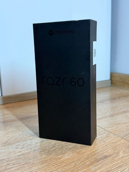 Motorola Razr 60 / 256 GB Memorie 8 RAM / SIGILAT