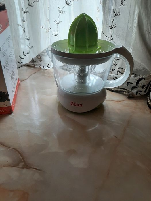 Storcator electric  de citrice