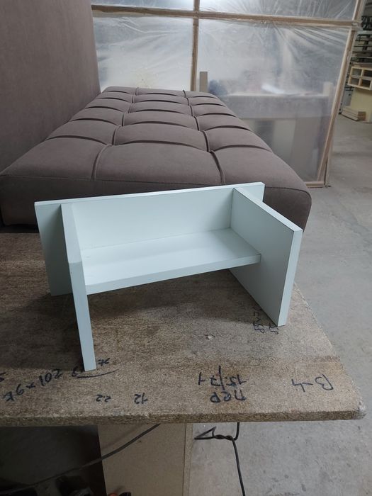 Табуретка маленькоя