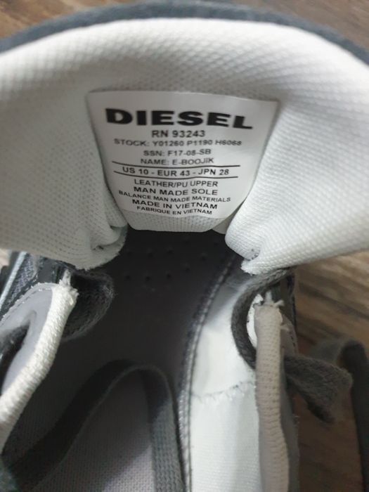 Adidasi barbaiti Diesel 43 marime