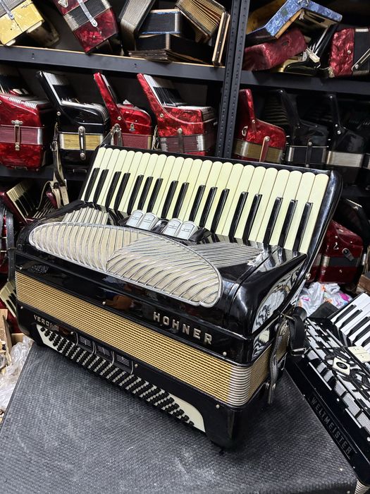 Acordeon Hohner Verdi 3 cu 120 de basi