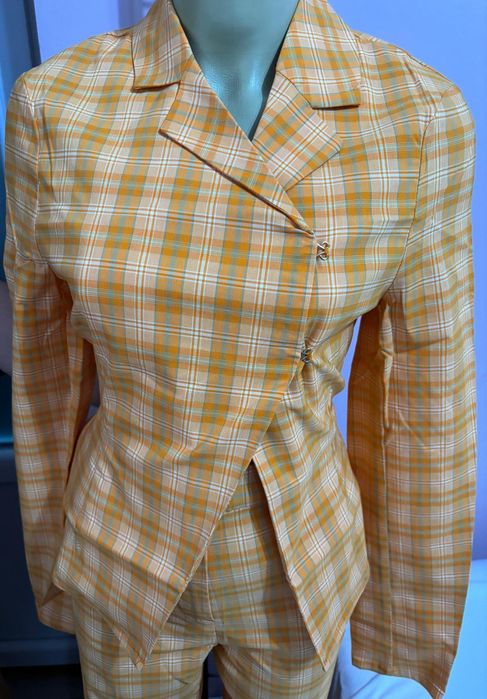 Set din două piese cu pantaloni evazați nou