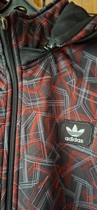 Толстовка Adidas с капюшоном