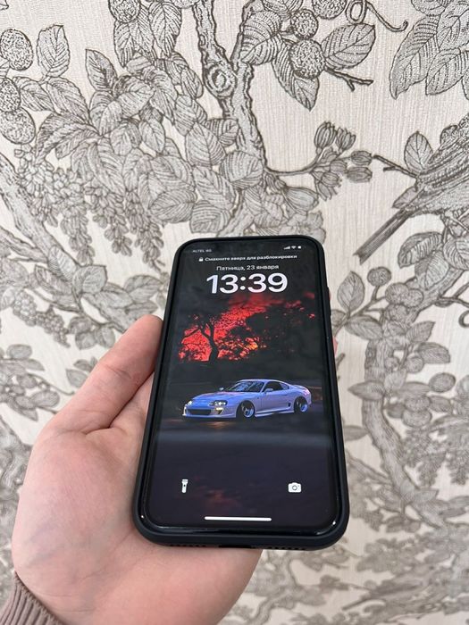 Продам Iphone XR 64ГБ
