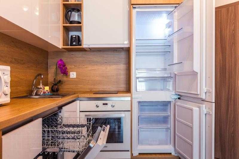 Дава се под наем Двустаен апартамент в Бургас, Зорница - 74 кв.м за 100 € - Снимка #7