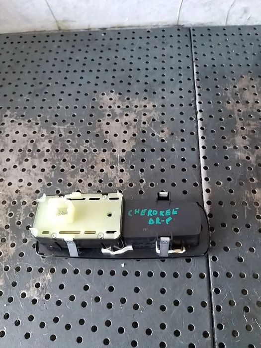 Buton geam electric dreapta fata jeep grand cherokee 4 wk wk2 68096692ad 10025585