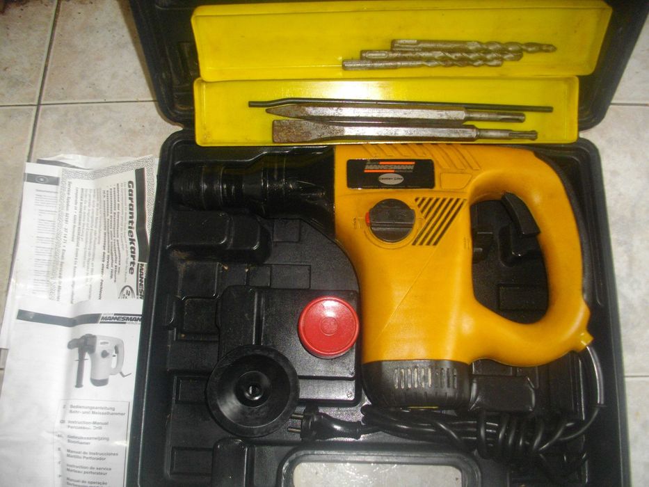 850W Mannesmann 12585 Немски Перфоратор Къртач Отличен с 5 броя шила