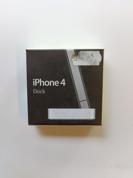 P-Flip Power Play Dock for iPhone 4 and iPhone 3G/3GS, iPod Touch, NEW