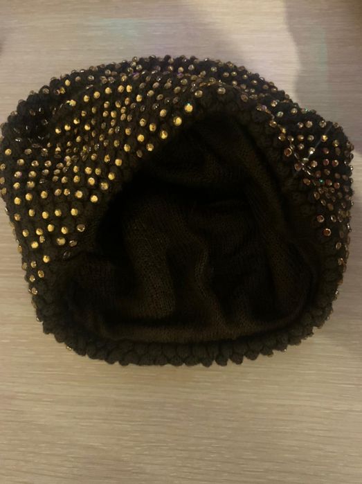 Женская шапка