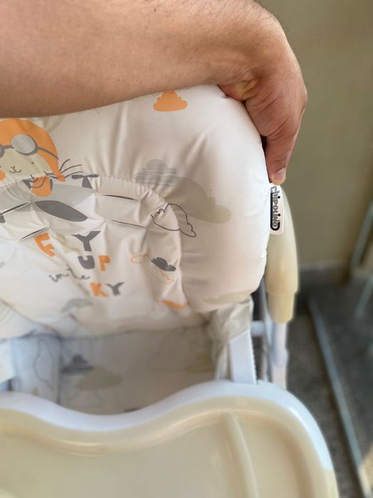 Денско столче за хранене