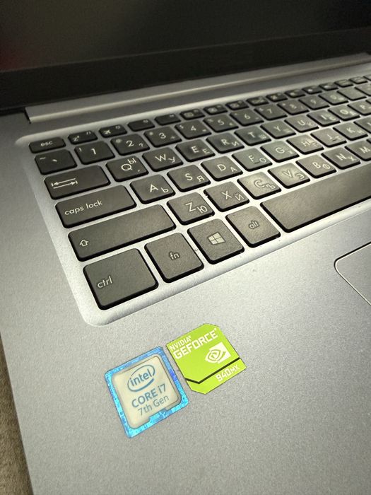 Лаптоп ASUS X510U