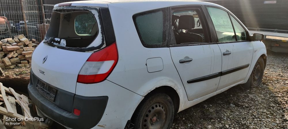 Vindem piese rezultate din dezmembrarea unui Renault Scenic 2