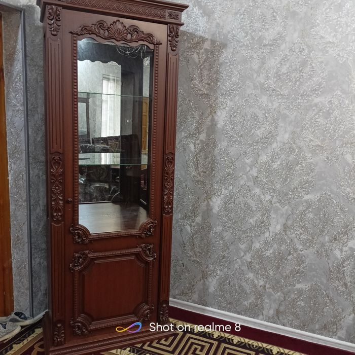 Пенал для гостиной