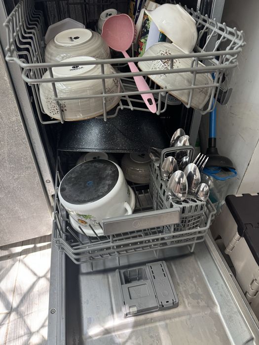 Продам посудомойку Midea