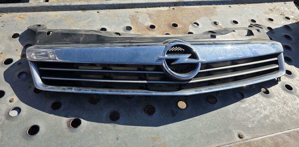 Grila opel astra h