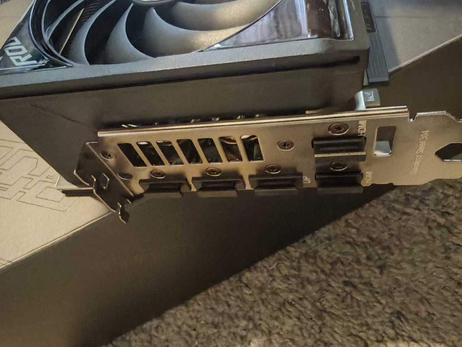 Видео Карта ASUS ROG Strix OC RTX 5070 12GB DLSS , GDDR7