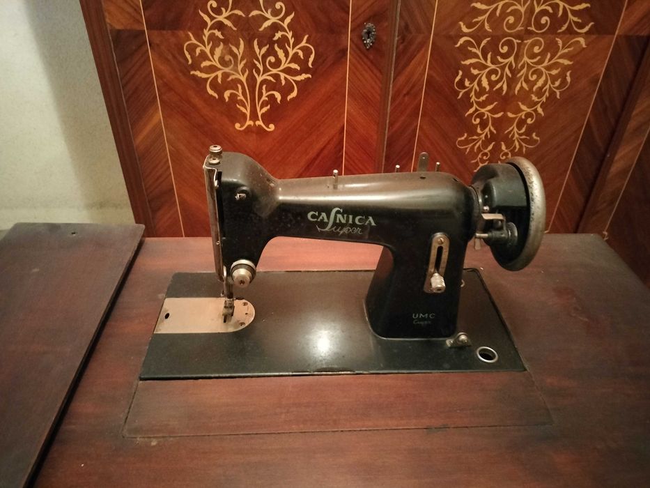 Mașina de cusut Casnica