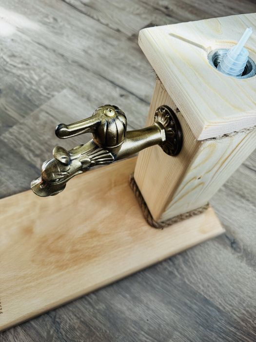 Диспенсър за алкохол