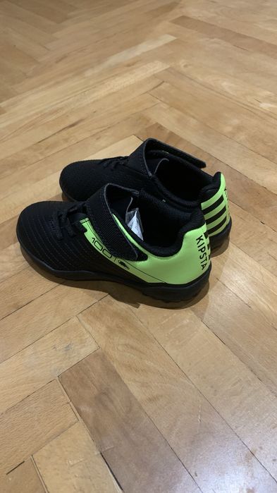 Детски футболни обувки