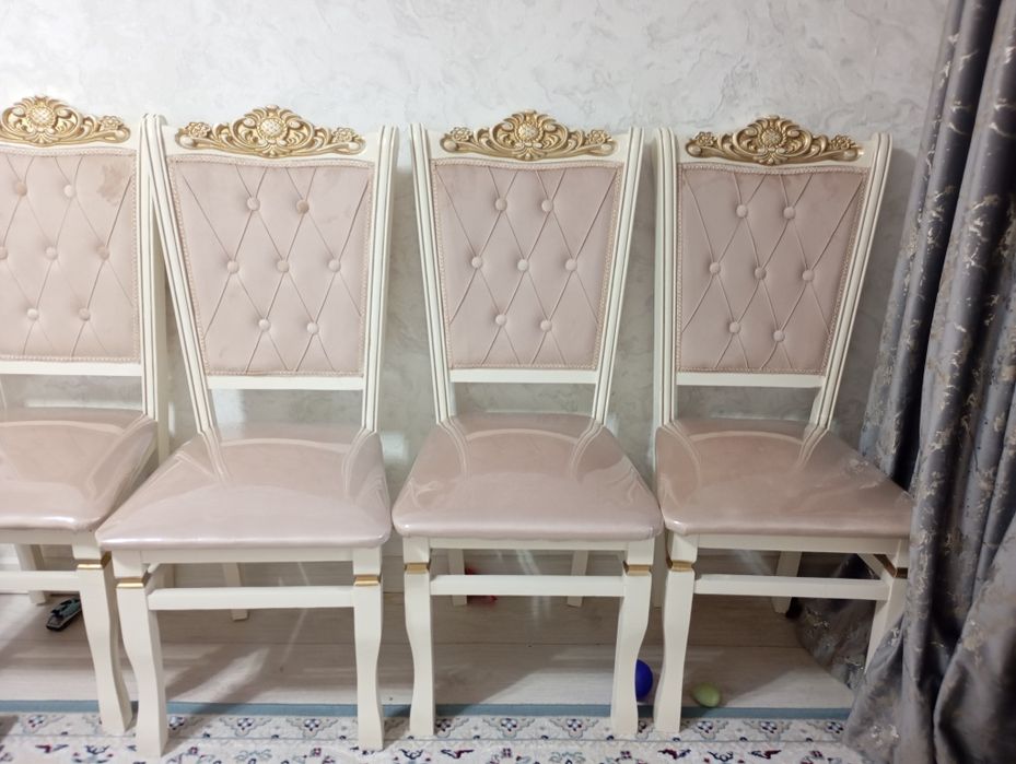 Кухонные стулья.