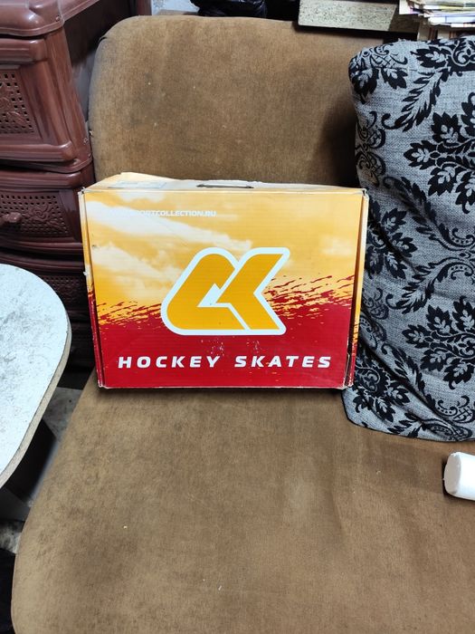 Продам хоккейные коньки