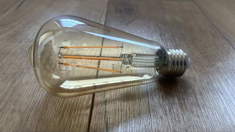 Bec Vintage LED Philips E27, 5.5W, 600 lumeni, 2500K, clasa F, fumuriu