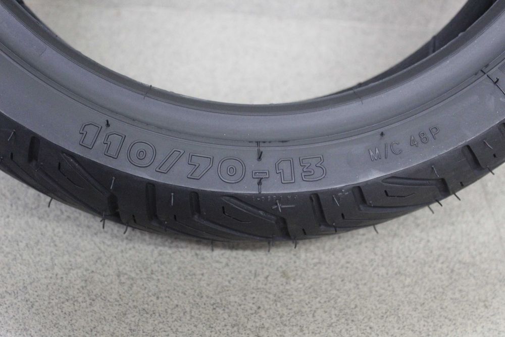 110/70-13 Michelin нова гума за скутер