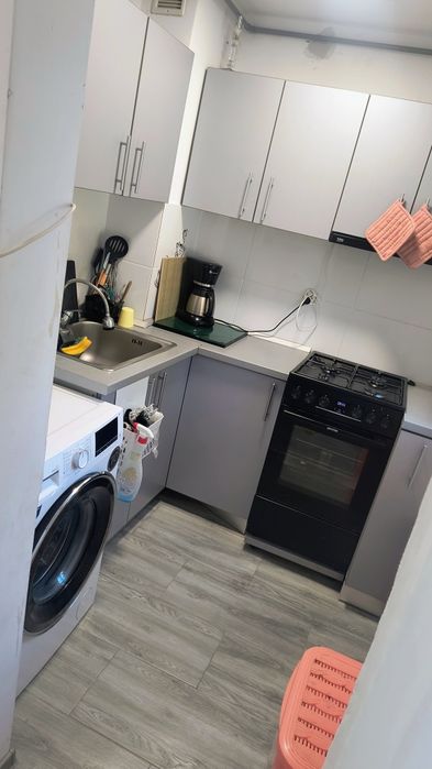 Inchiriez apartament 3 camere