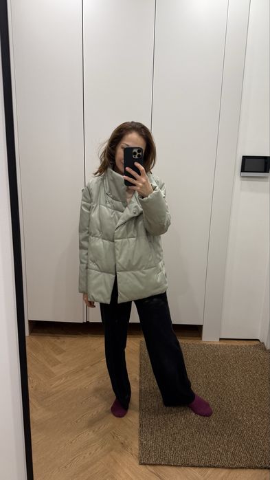 Продам куртку на весну