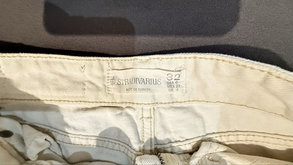 Джинсы Stradivarius и Terranova