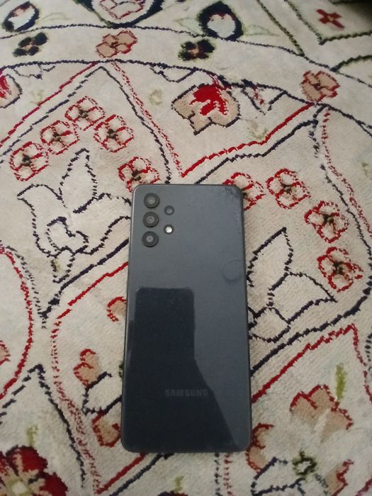 А 32 самсунг продам