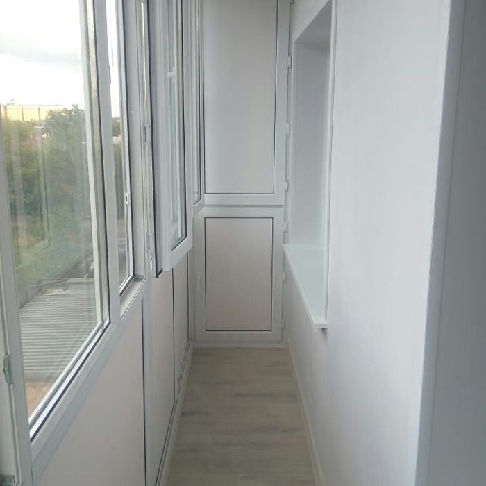 Пластиковые окна и балкон