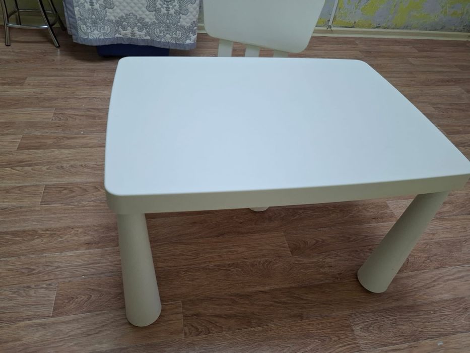 Детский стол со стульчиком