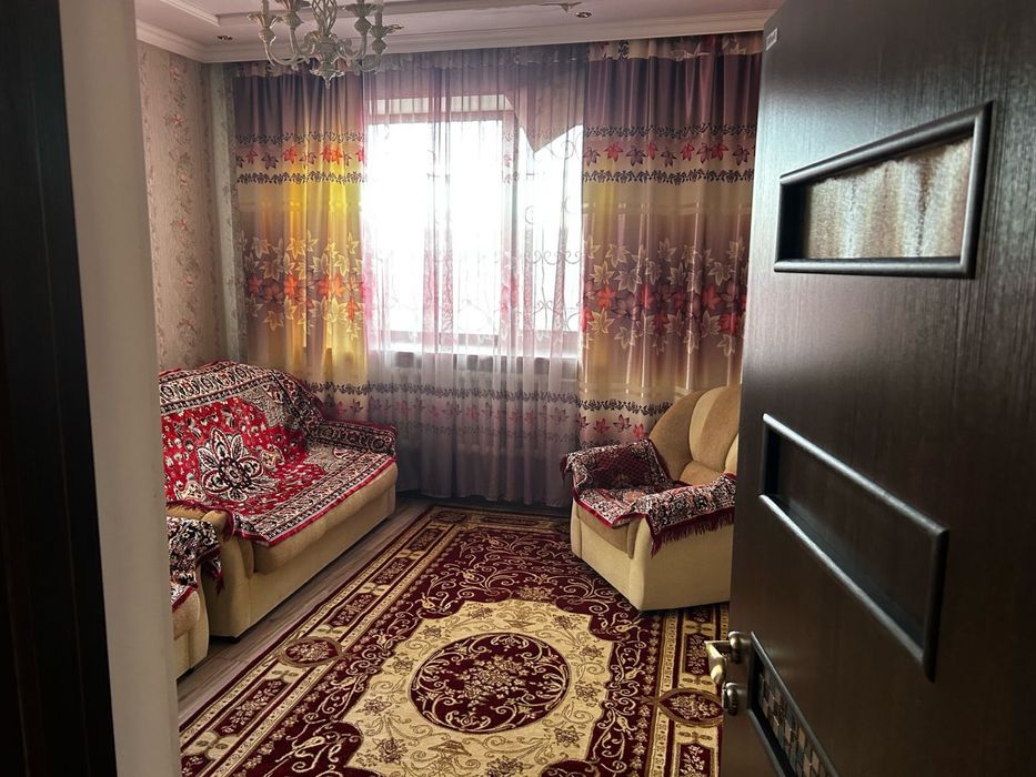 продается дом  с большим гаражом
