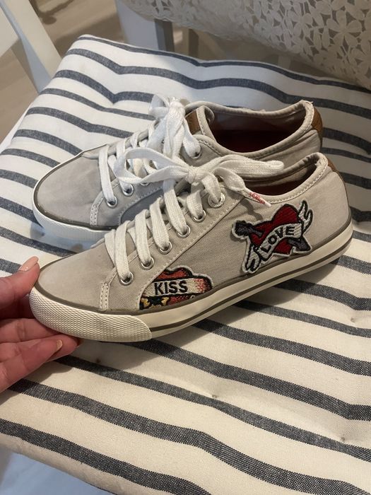 Пролетни кецове и есенни боти