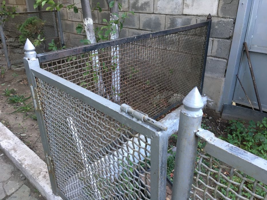 Оградки металлические