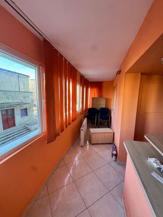 Inchiriez apartament 4 camere Pantelimon