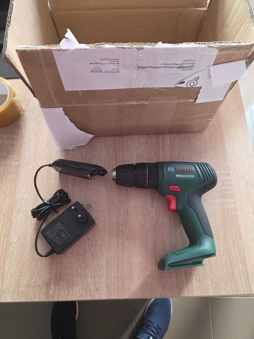 Bormasina de gaurit/surubelniță cu impact fără fir Bosch EasyImpact 18V-38