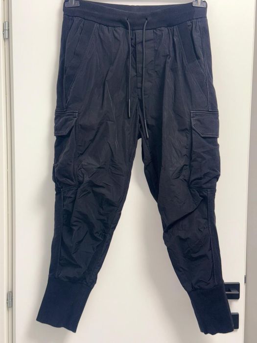 Pantaloni vagabond