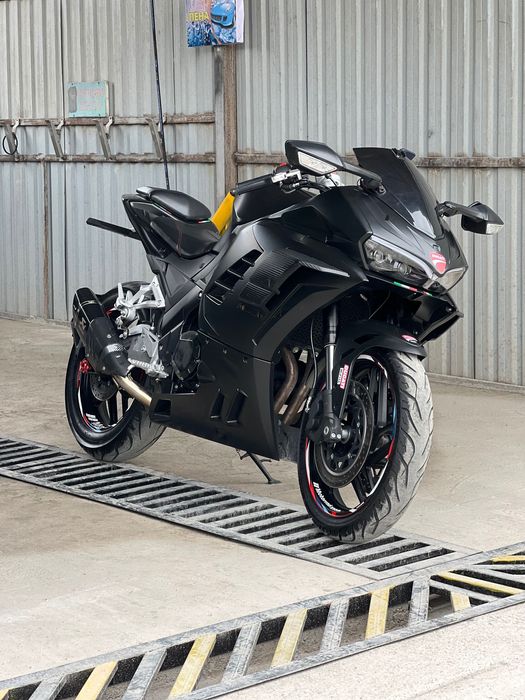 Спорт байк мотоцикл