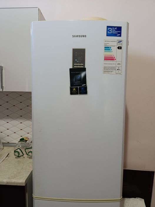Холодилник Samsung