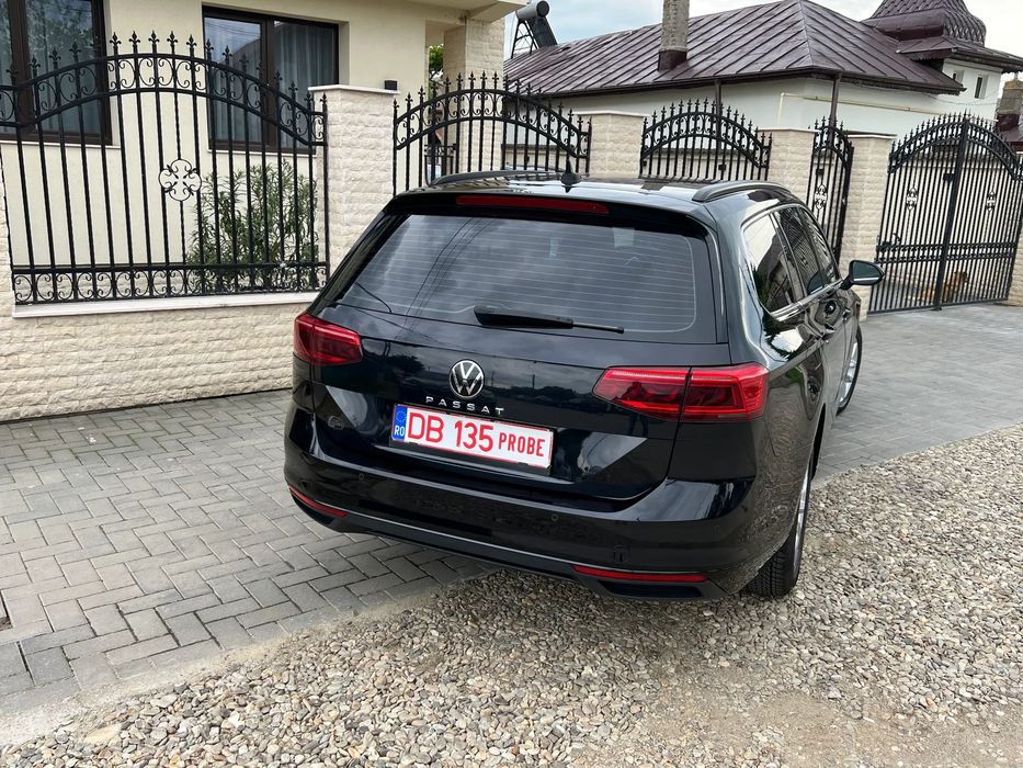 Volkswagen Passat FULL LED , Distronic , Lane Assist , Carte Service , FACTURA CU KM