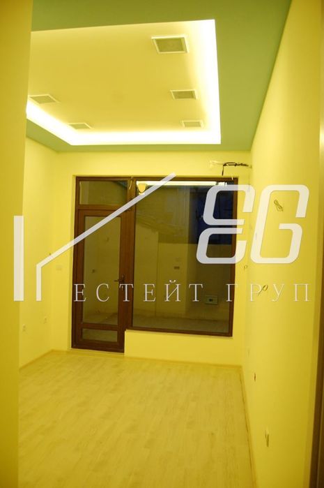 Дава се под наем Магазин в Варна, Център - 40 кв.м за 648.21 € - Снимка #1